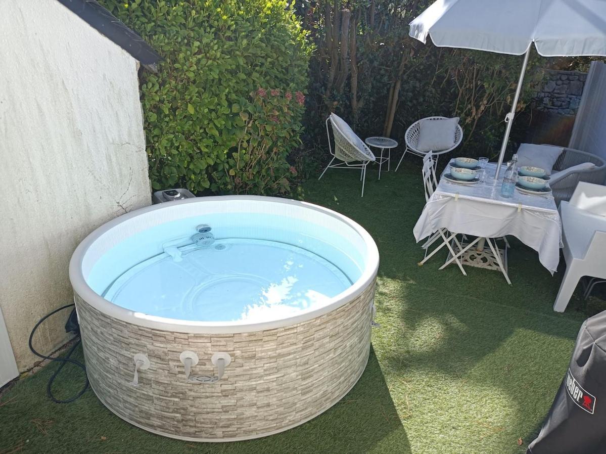 Ty Malauna Jacuzzi 라트리니트쉬르메르 외부 사진